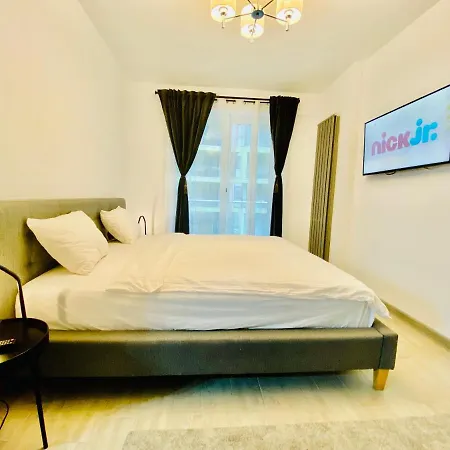 Fiso Apartment Alezzi Residence 아파트 Năvodari